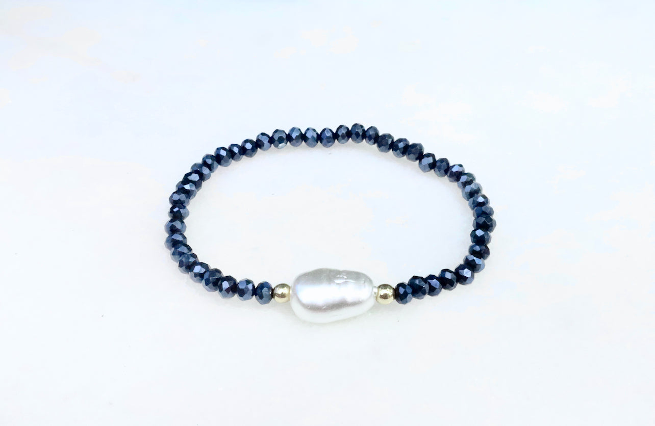 Iridescent Black & Pearl Crystal Bracelet