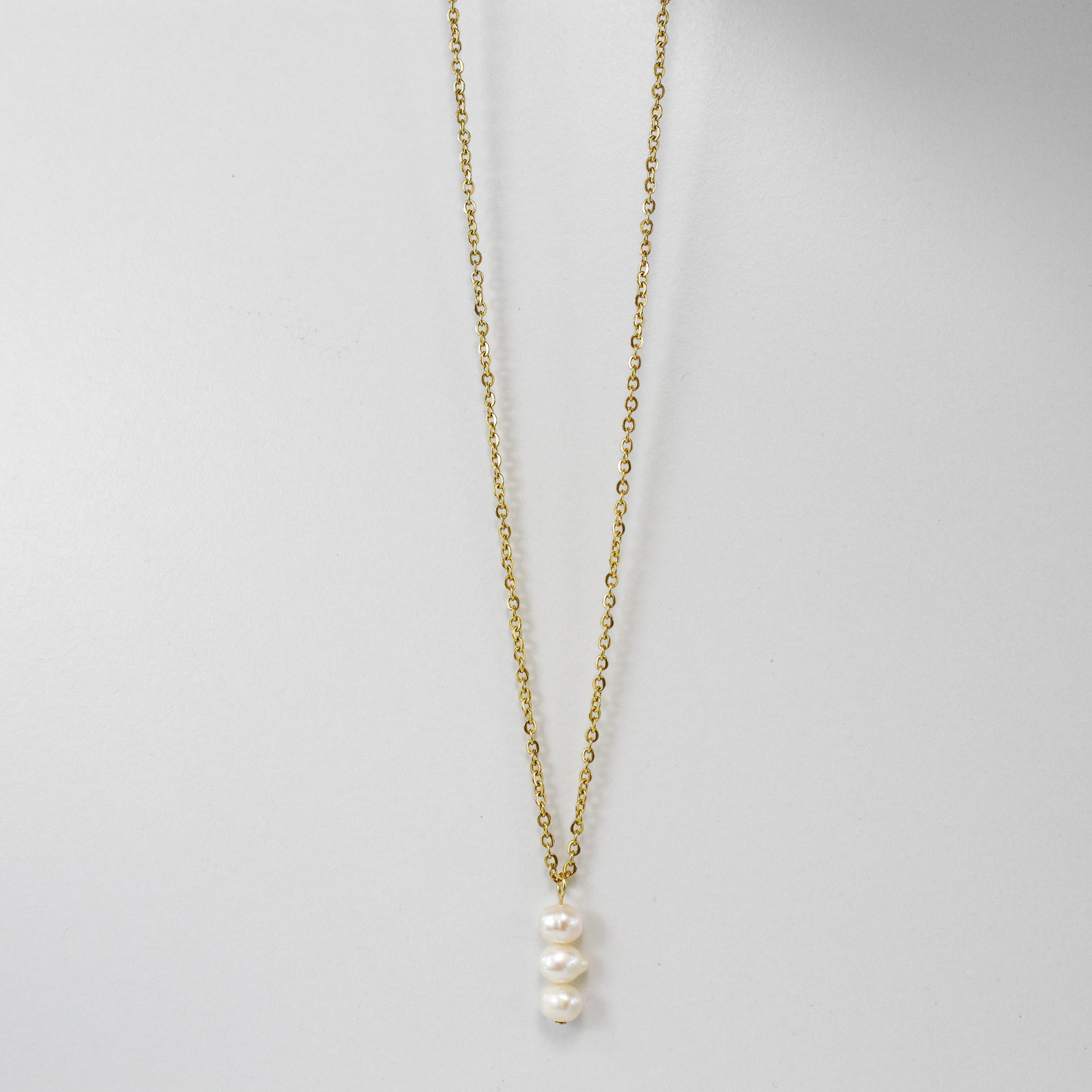 Gold Fresh Water Pearl Pendant Necklace