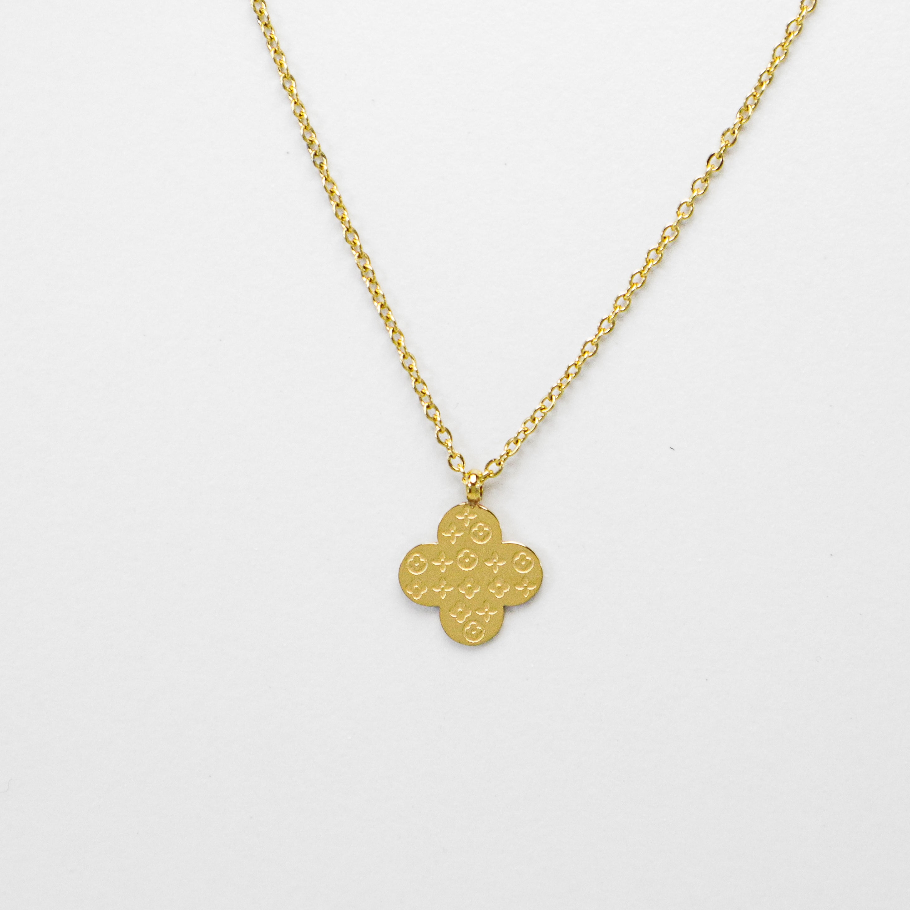 Dainty Gold Flower Clover Necklace