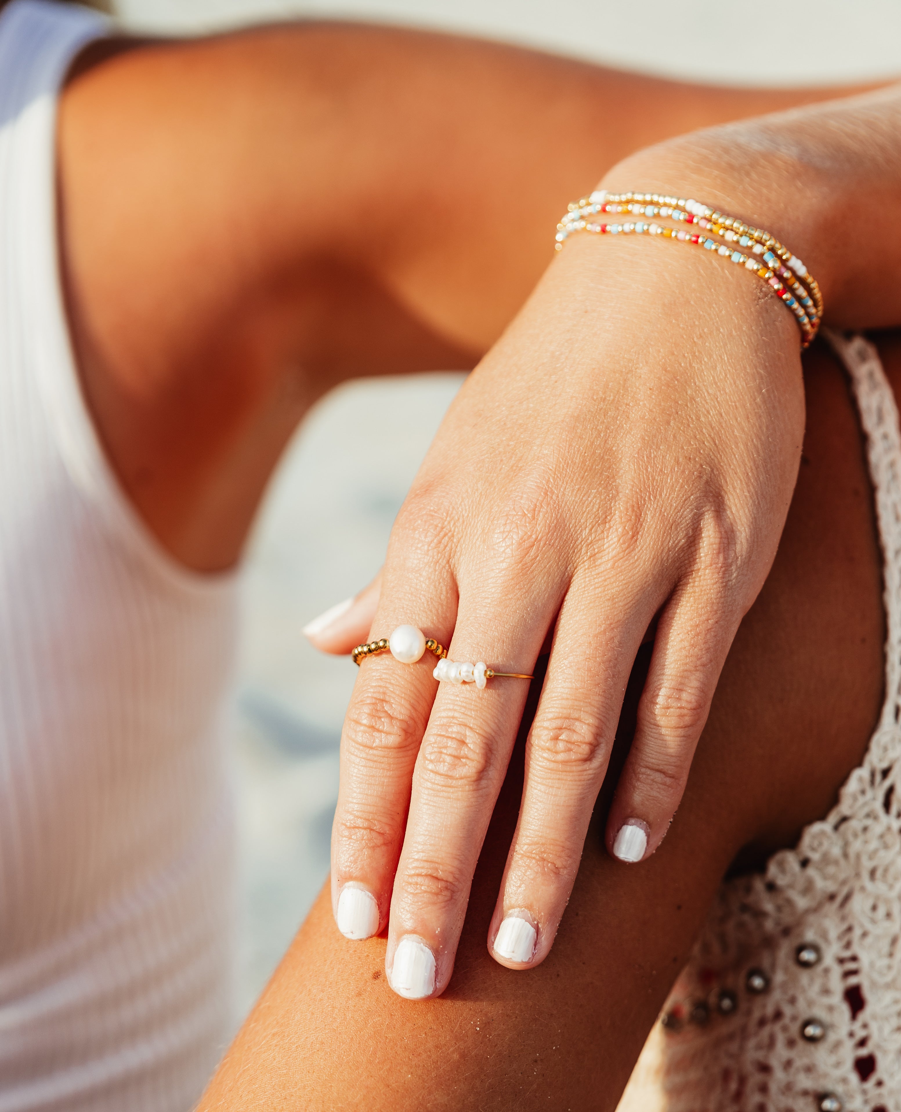 Dainty Gold & White Seed Bead Bracelet