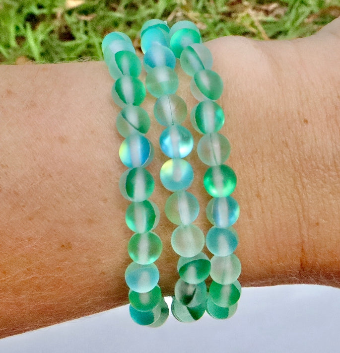 Iridescent Green Mermaid Bead Bracelet