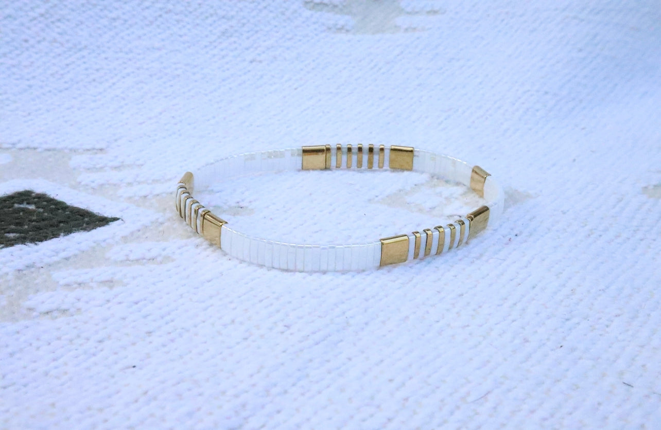 White & Gold Stretch Bracelet