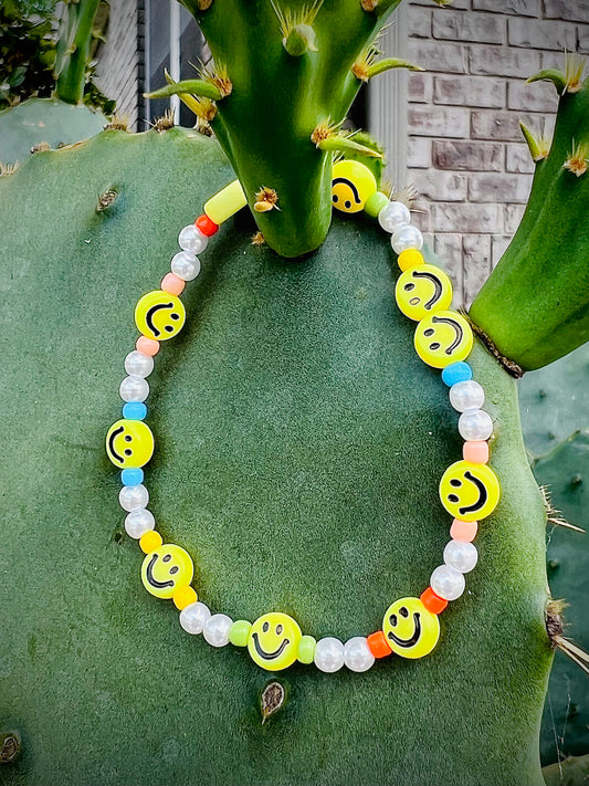 Smiley Face & Pearl multicolor bracelet
