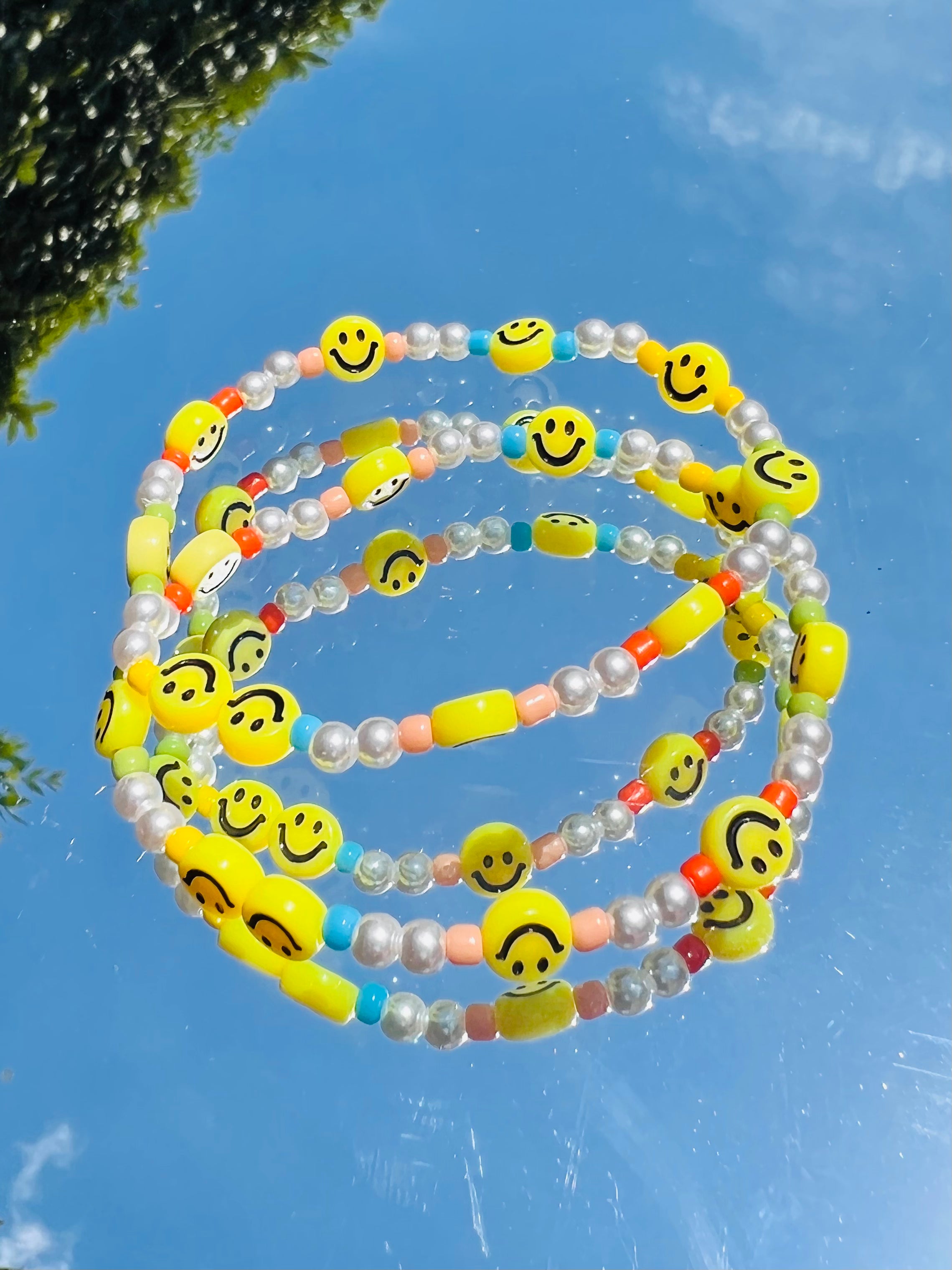 Smiley Face & Pearl multicolor bracelet