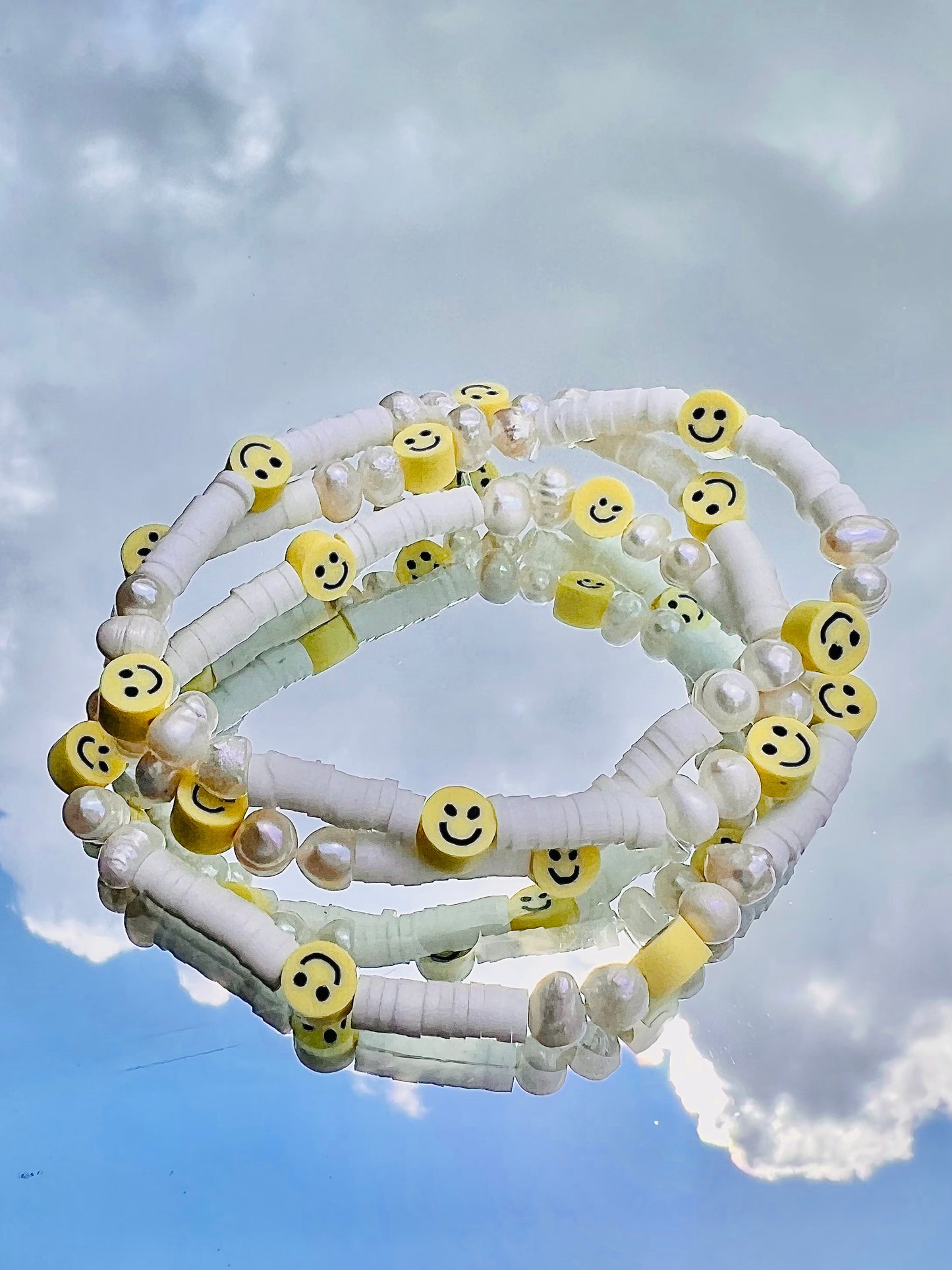 Pearl Smiley Bracelet in White